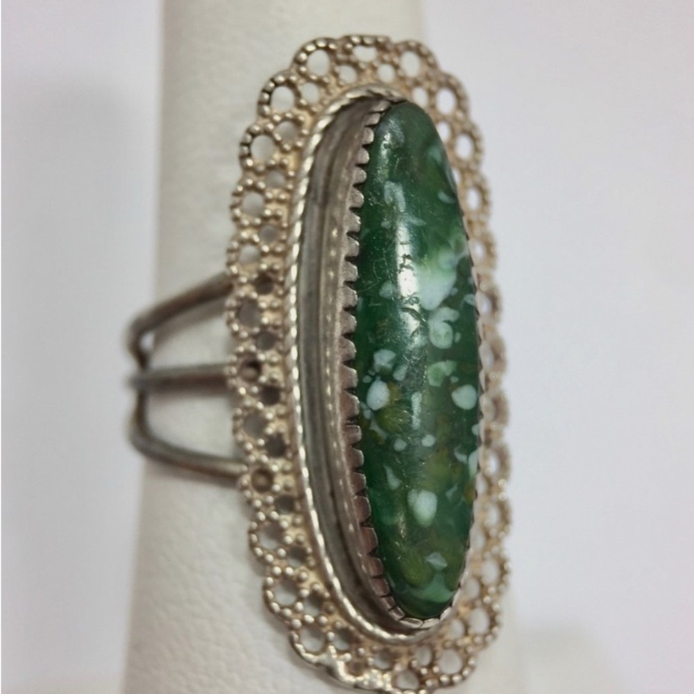 Vintage Beau Lace Speckled Green
Gemstone Ring Sterling Silver
Adjustable